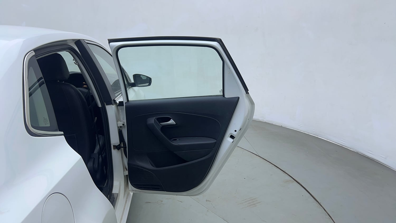 Used 2018 Volkswagen Ameo Comfortline 1.2L (P) Petrol Manual interior RIGHT REAR DOOR OPEN VIEW