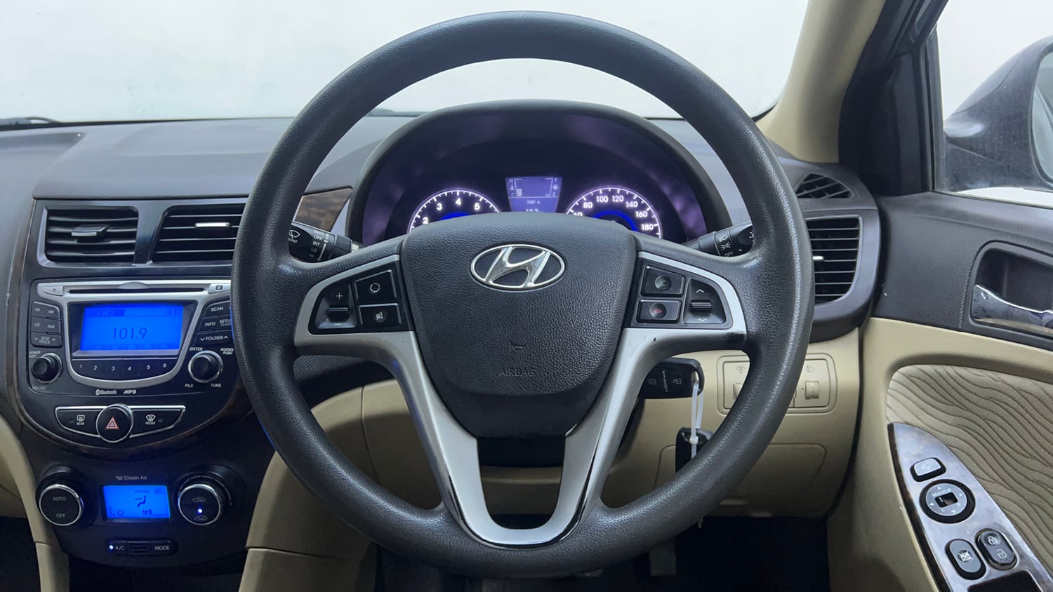 Used 2012 Hyundai Verna Fluidic 1.6 VTVT SX Petrol Manual interior STEERING VIEW