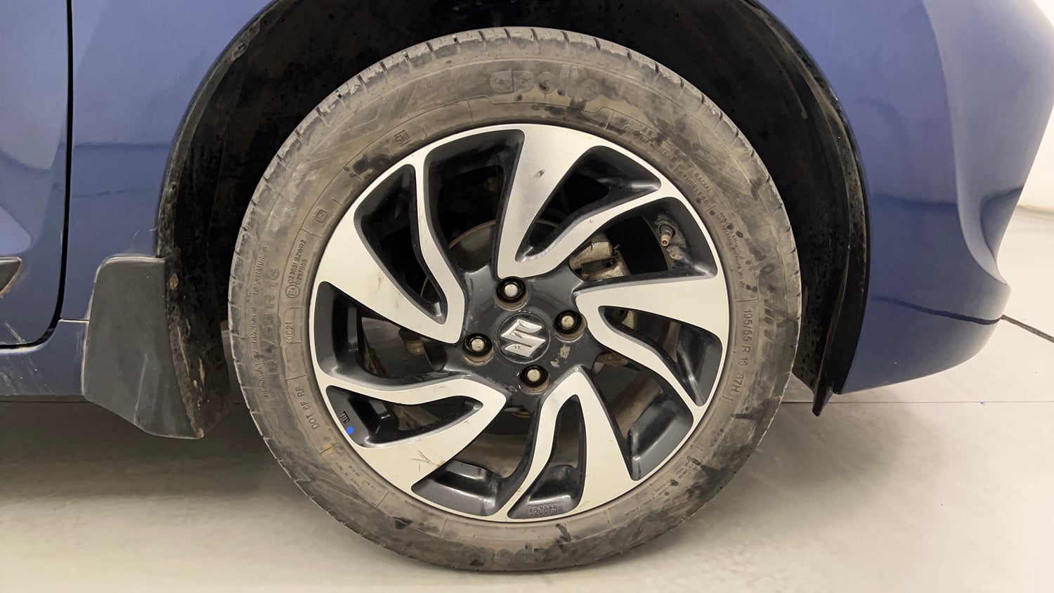 Used 2021 Maruti Suzuki Baleno Zeta Petrol Manual tyres RIGHT FRONT TYRE RIM VIEW