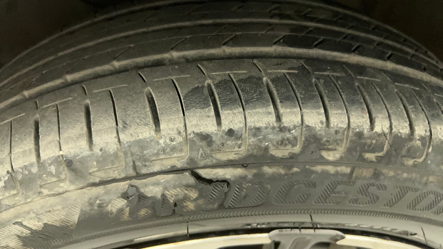 Used 2025 Honda City ZX Petrol CVT Petrol Automatic tyres LEFT FRONT TYRE TREAD VIEW