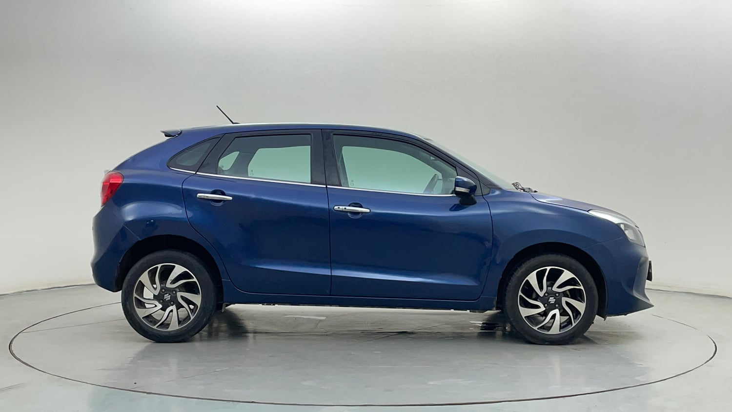 Used 2019 Maruti Suzuki Baleno Alpha Automatic Petrol Automatic exterior RIGHT SIDE VIEW