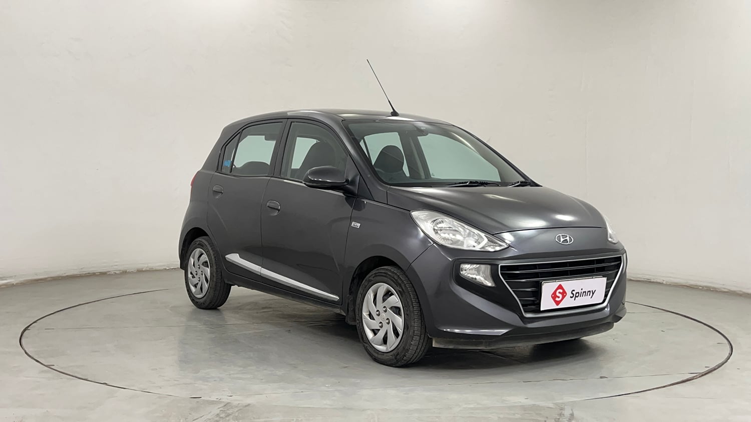 Used 2021 Hyundai Santro Sportz AMT Petrol Automatic exterior RIGHT FRONT CORNER VIEW