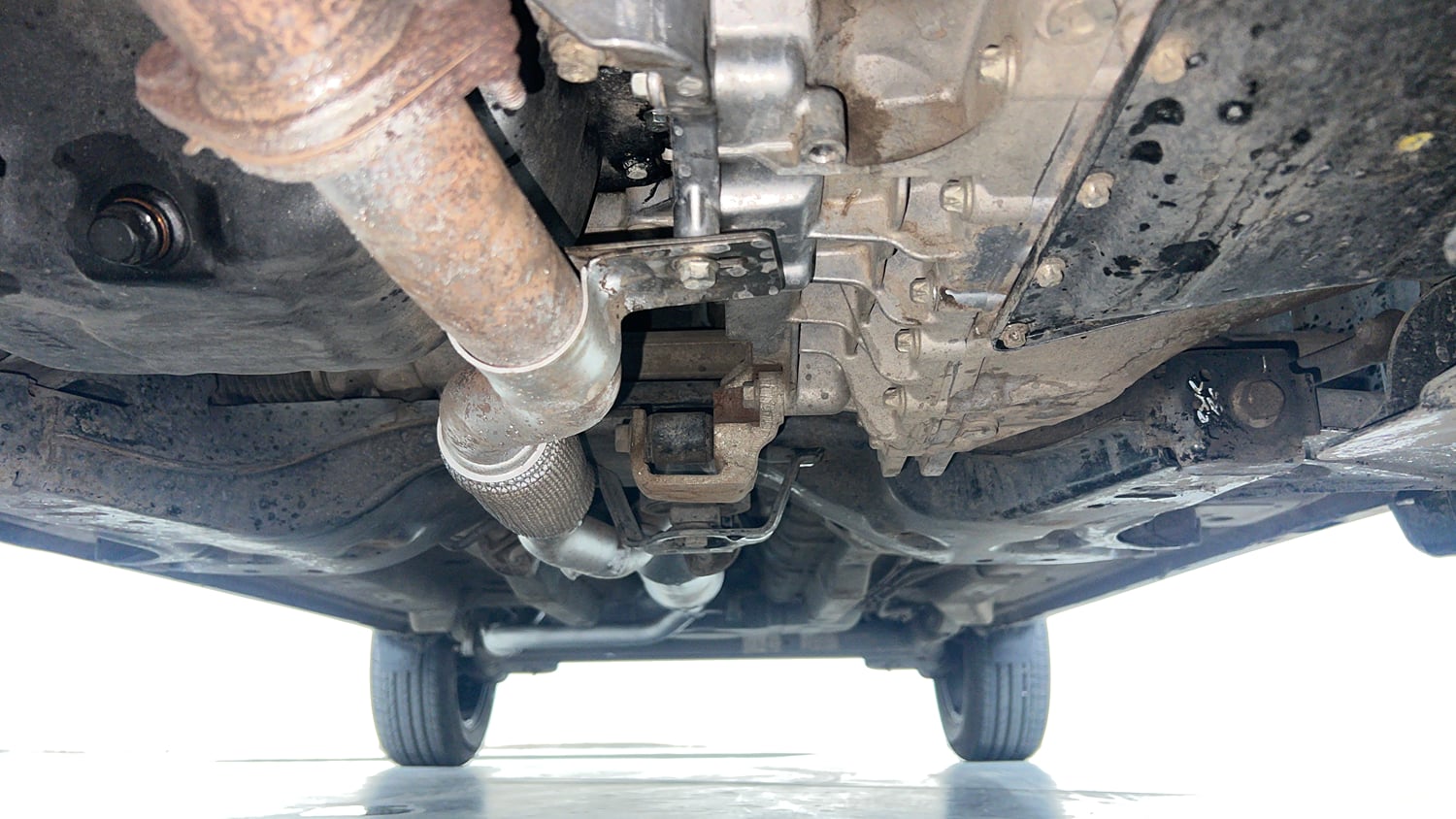 Used 2024 Tata Nexon Creative Plus 1.2 Revotron Petrol 7DCA Petrol Automatic extra FRONT LEFT UNDERBODY VIEW