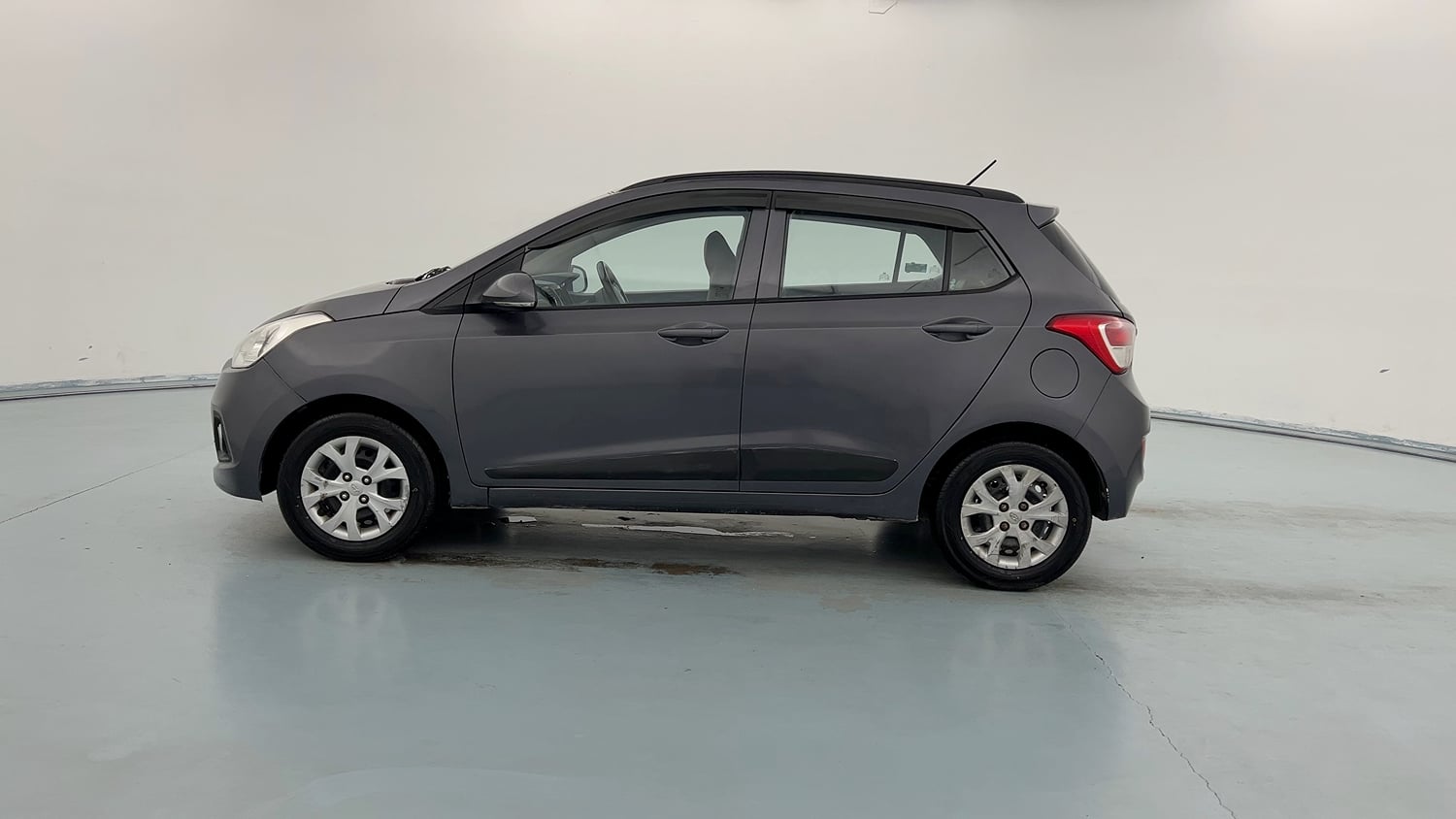 Used 2015 Hyundai Grand i10 Sportz 1.2 Kappa VTVT Petrol Manual exterior LEFT SIDE VIEW