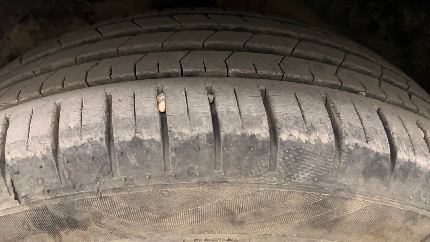 Used 2021 Maruti Suzuki Baleno Zeta Petrol Manual tyres LEFT FRONT TYRE TREAD VIEW