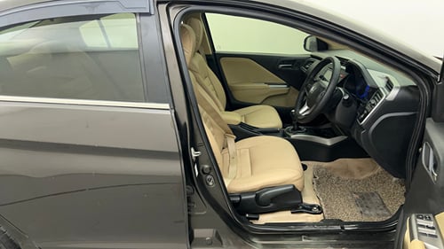 Used 2016 Honda City VX Petrol Manual interior RIGHT SIDE FRONT DOOR CABIN VIEW