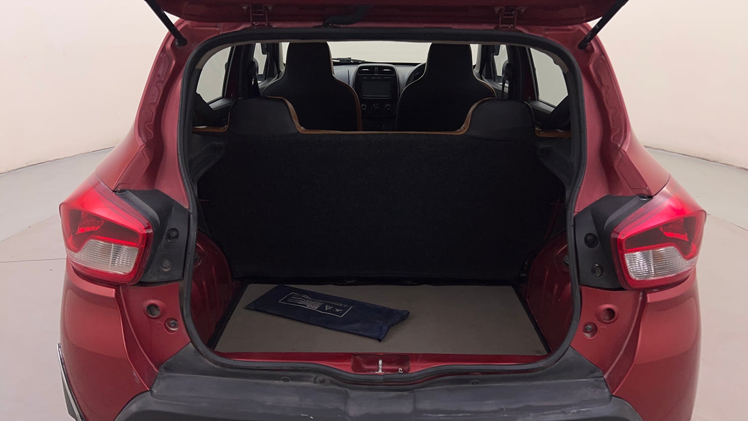 Used 2016 Renault Kwid RXT Petrol Manual interior DICKY INSIDE VIEW