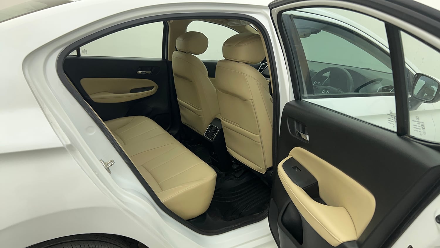 Used 2025 Honda City ZX Petrol CVT Petrol Automatic interior RIGHT SIDE REAR DOOR CABIN VIEW