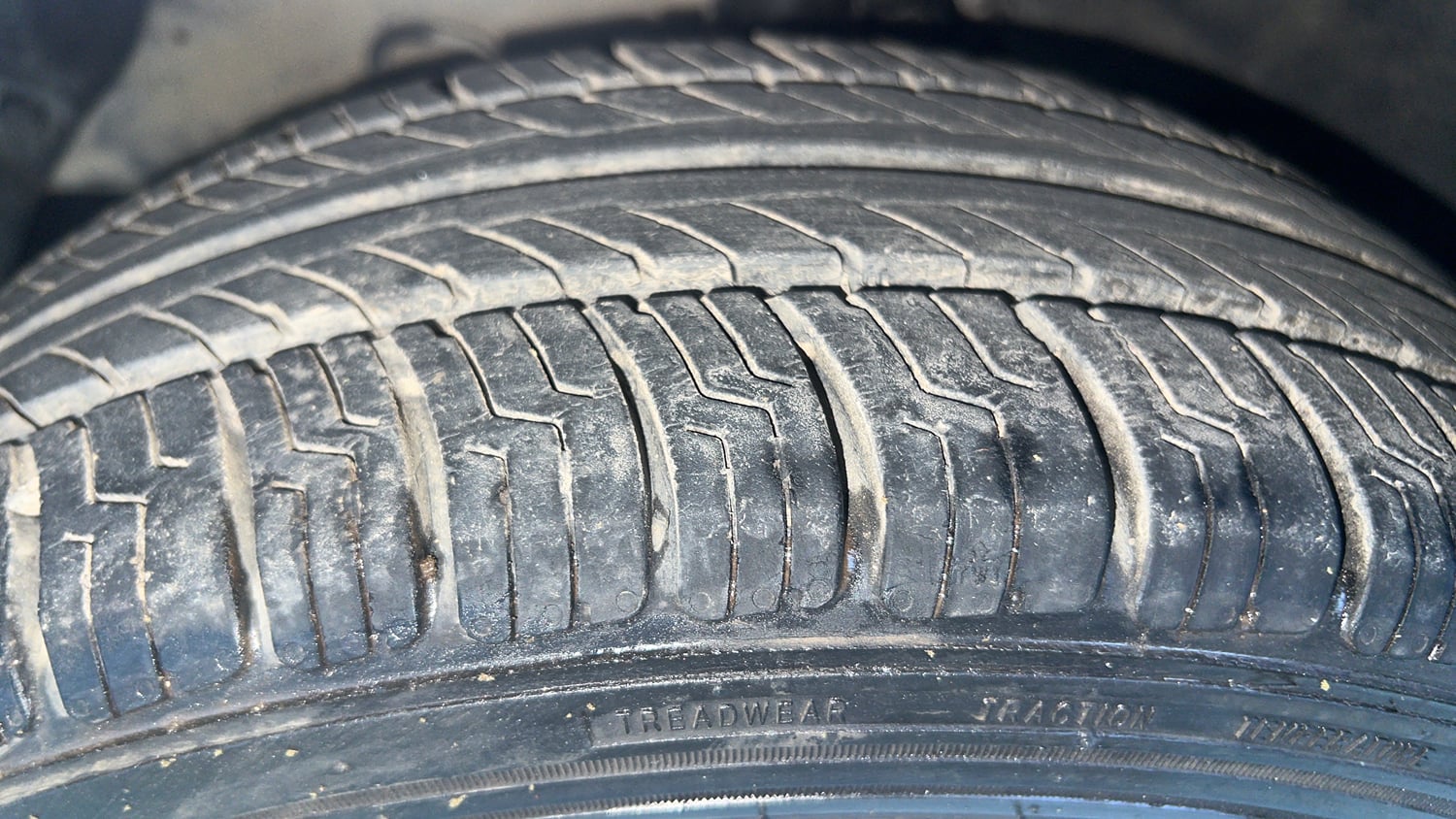 Used 2018 Hyundai Grand i10 Sportz 1.2 Kappa VTVT Petrol Manual tyres LEFT FRONT TYRE TREAD VIEW