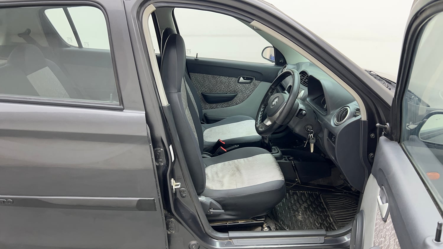 Used 2018 Maruti Suzuki Alto 800 VXi Petrol Manual interior RIGHT SIDE FRONT DOOR CABIN VIEW