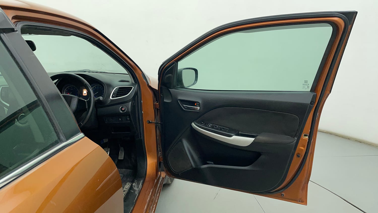 Used 2016 Maruti Suzuki Baleno Zeta 1.2 Petrol Manual interior RIGHT FRONT DOOR OPEN VIEW