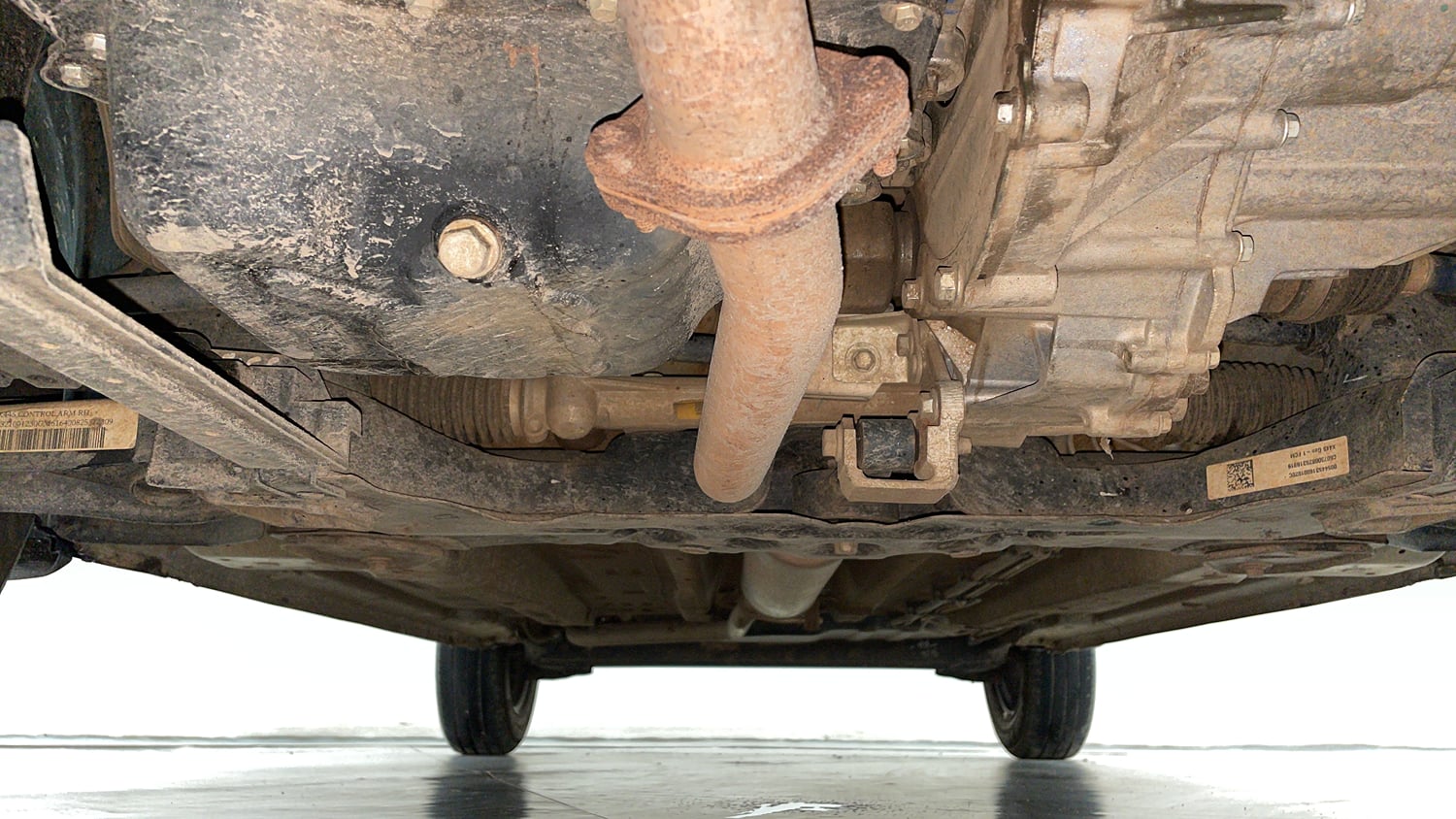 Used 2025 Tata Punch Pure MT Petrol Manual extra FRONT LEFT UNDERBODY VIEW