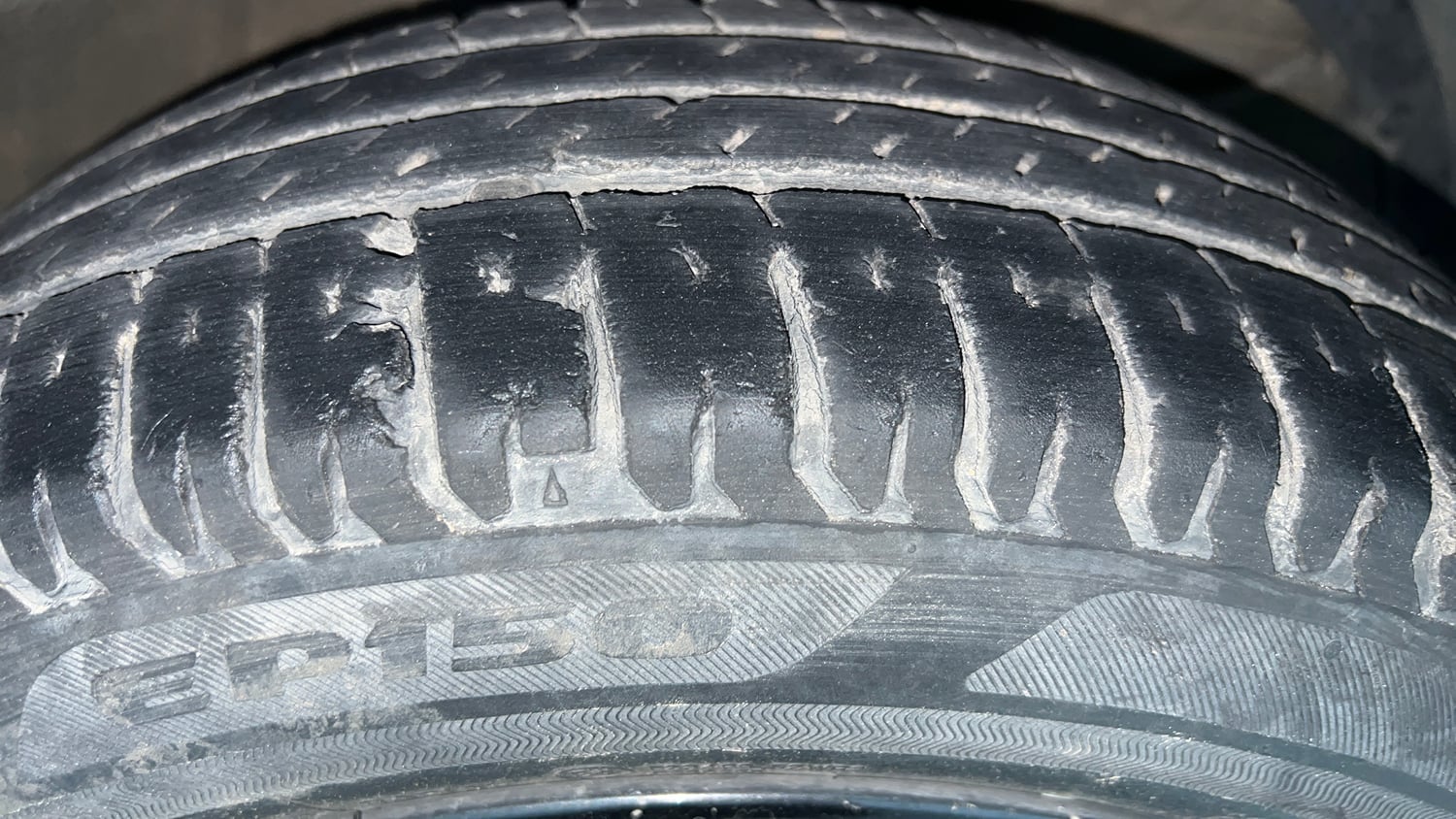 Used 2019 Maruti Suzuki XL6 Alpha AT Petrol Petrol Automatic tyres RIGHT FRONT TYRE TREAD VIEW