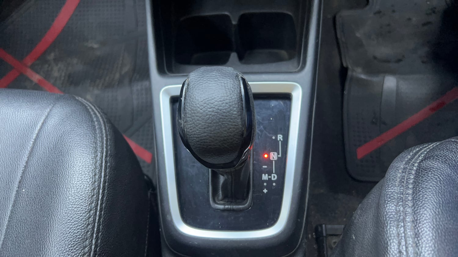 Used 2018 Maruti Suzuki Swift ZXi AMT Petrol Automatic interior GEAR  KNOB VIEW