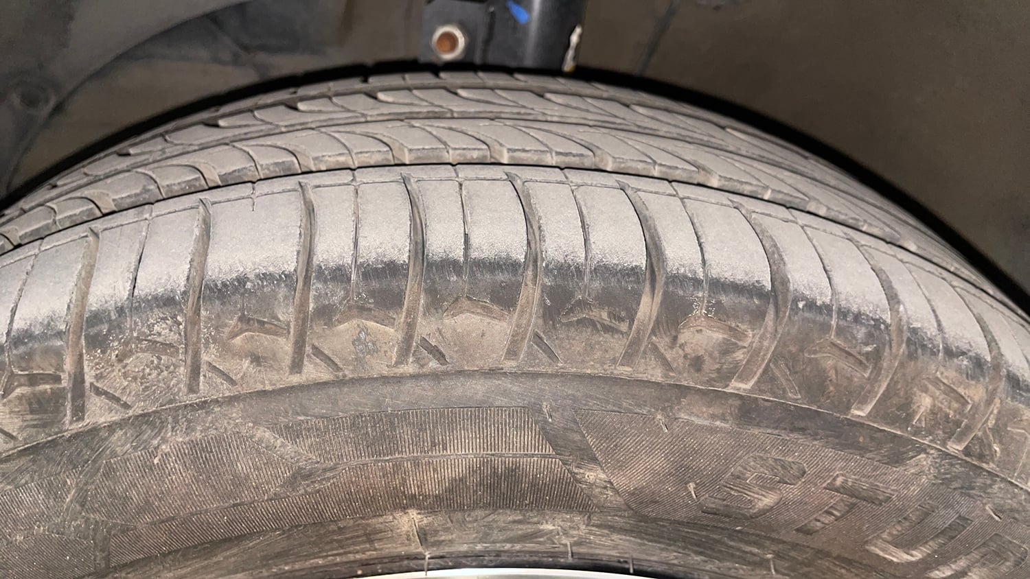 Used 2019 Maruti Suzuki Dzire ZDi Plus AMT Diesel Automatic tyres LEFT FRONT TYRE TREAD VIEW