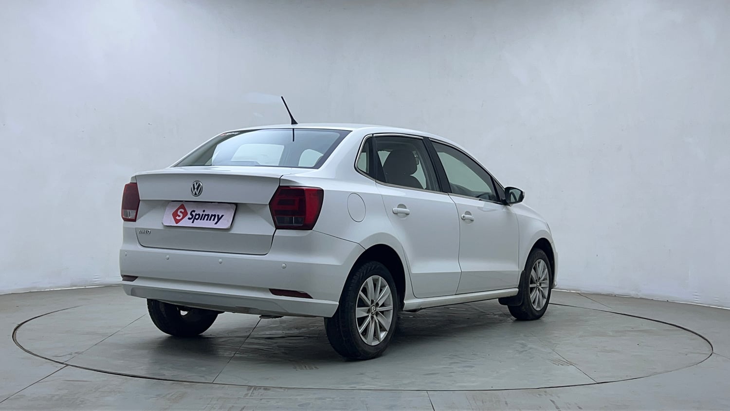 Used 2018 Volkswagen Ameo Comfortline 1.2L (P) Petrol Manual exterior RIGHT REAR CORNER VIEW