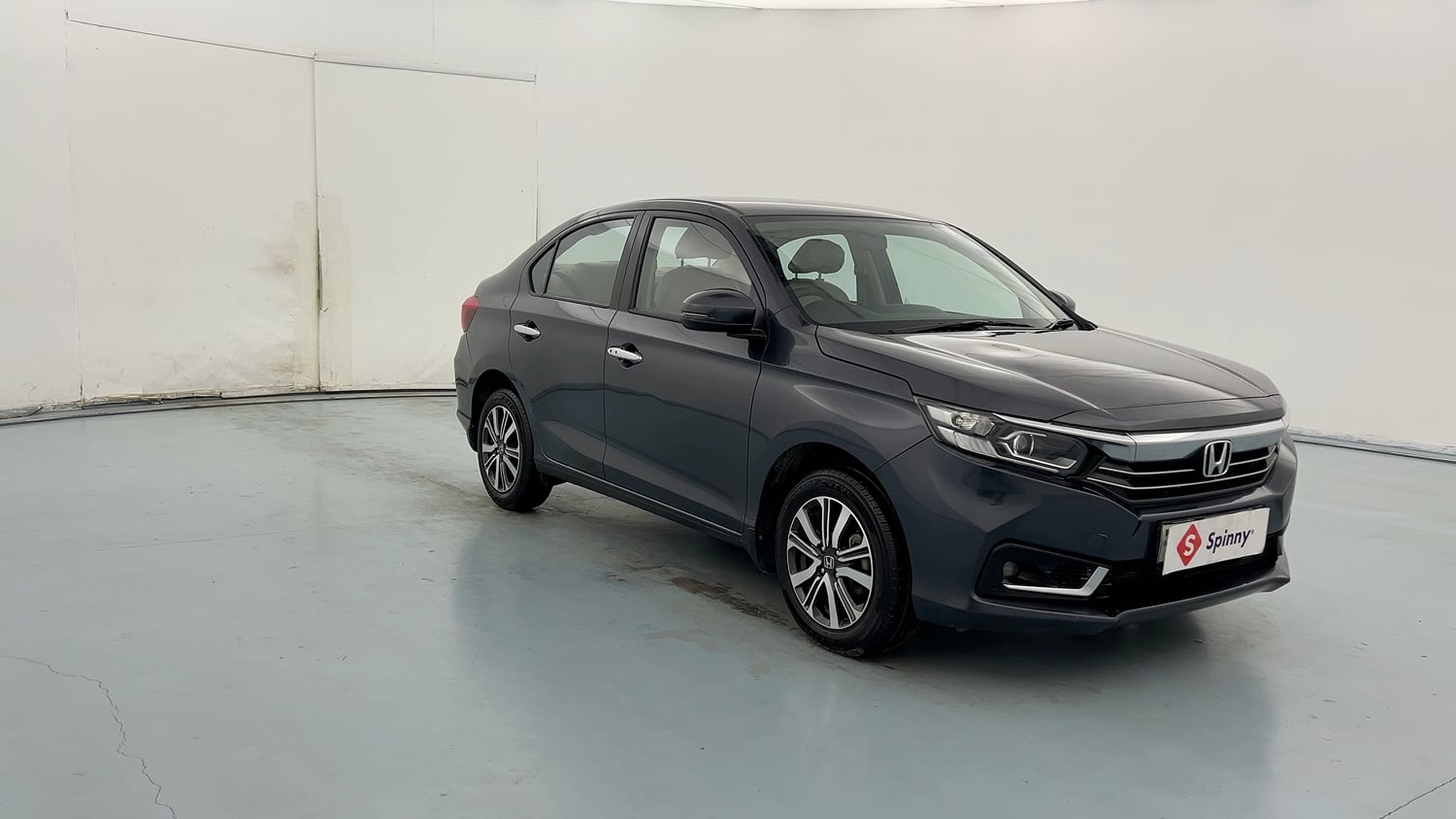 Used 2024 honda Amaze 2nd Generation VX 1.2 Petrol MT Petrol Manual exterior RIGHT FRONT CORNER VIEW