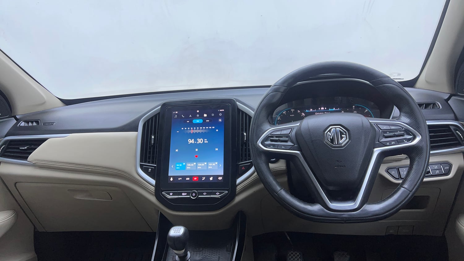 Used 2023 MG Motors Hector Sharp 2.0 Diesel Turbo MT Diesel Manual interior DASHBOARD VIEW