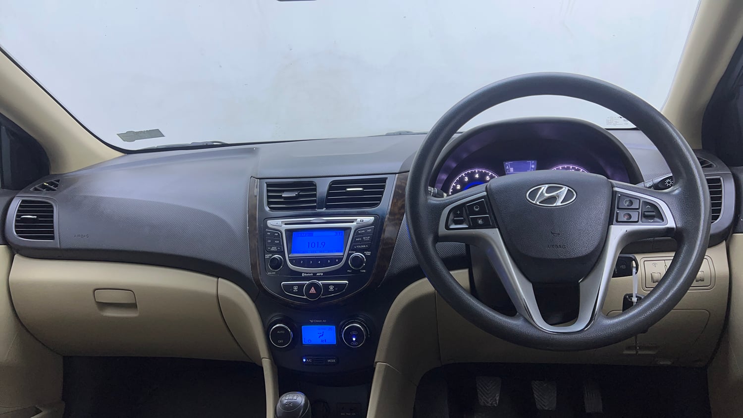 Used 2012 Hyundai Verna Fluidic 1.6 VTVT SX Petrol Manual interior DASHBOARD VIEW