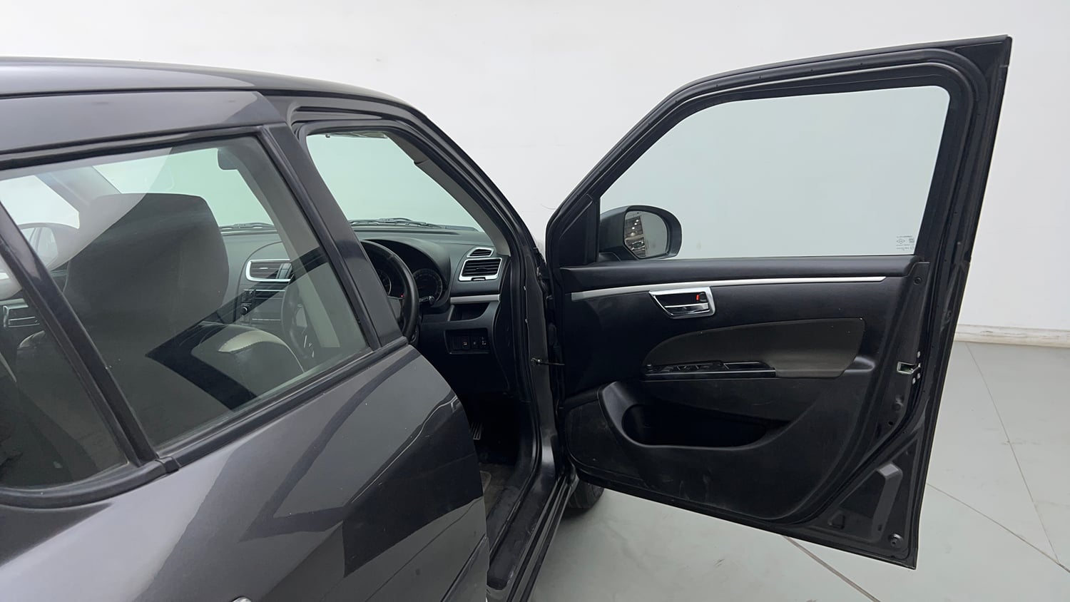 Used 2015 Maruti Suzuki Swift VXi Petrol Manual interior RIGHT FRONT DOOR OPEN VIEW