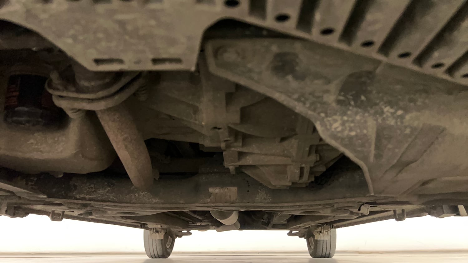 Used 2023 Maruti Suzuki Ciaz Zeta 1.5 Petrol Manual extra FRONT LEFT UNDERBODY VIEW