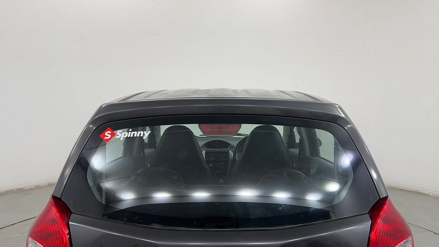 Used 2014 Maruti Suzuki Alto 800 Lxi Petrol Manual exterior BACK WINDSHIELD VIEW