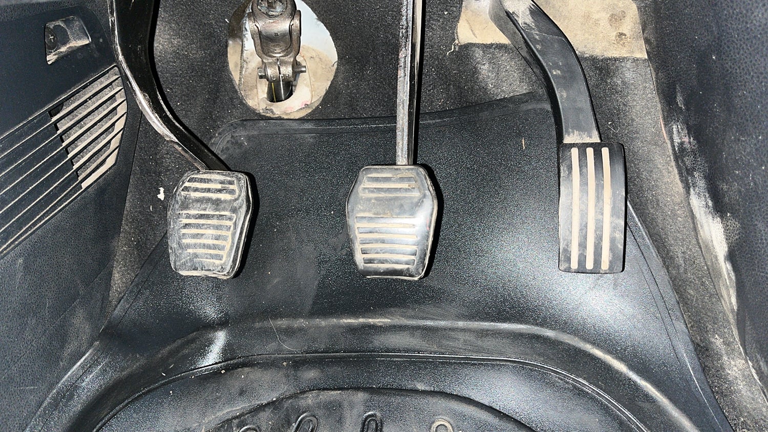 Used 2014 Ford Figo Duratorq Diesel EXI 1.4 Diesel Manual interior PEDALS VIEW