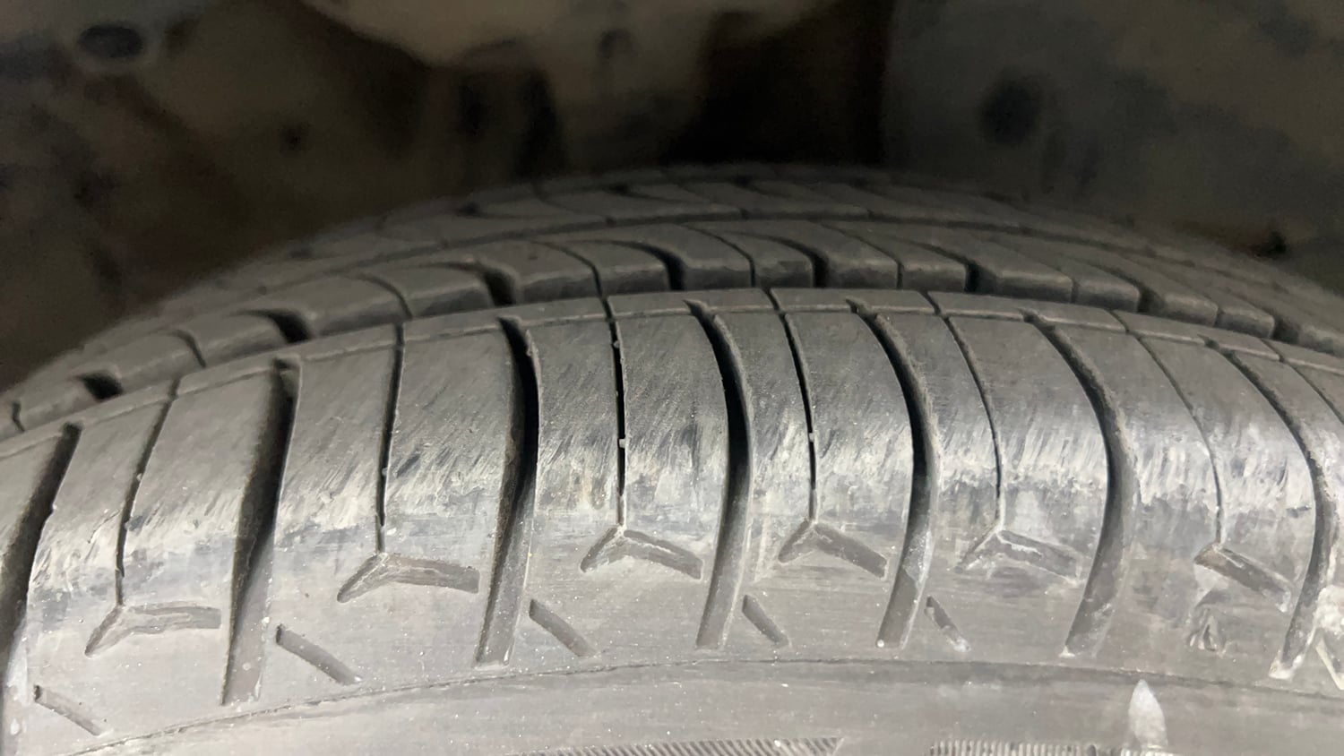 Used 2014 Honda City VX CVT Petrol Automatic tyres RIGHT FRONT TYRE TREAD VIEW