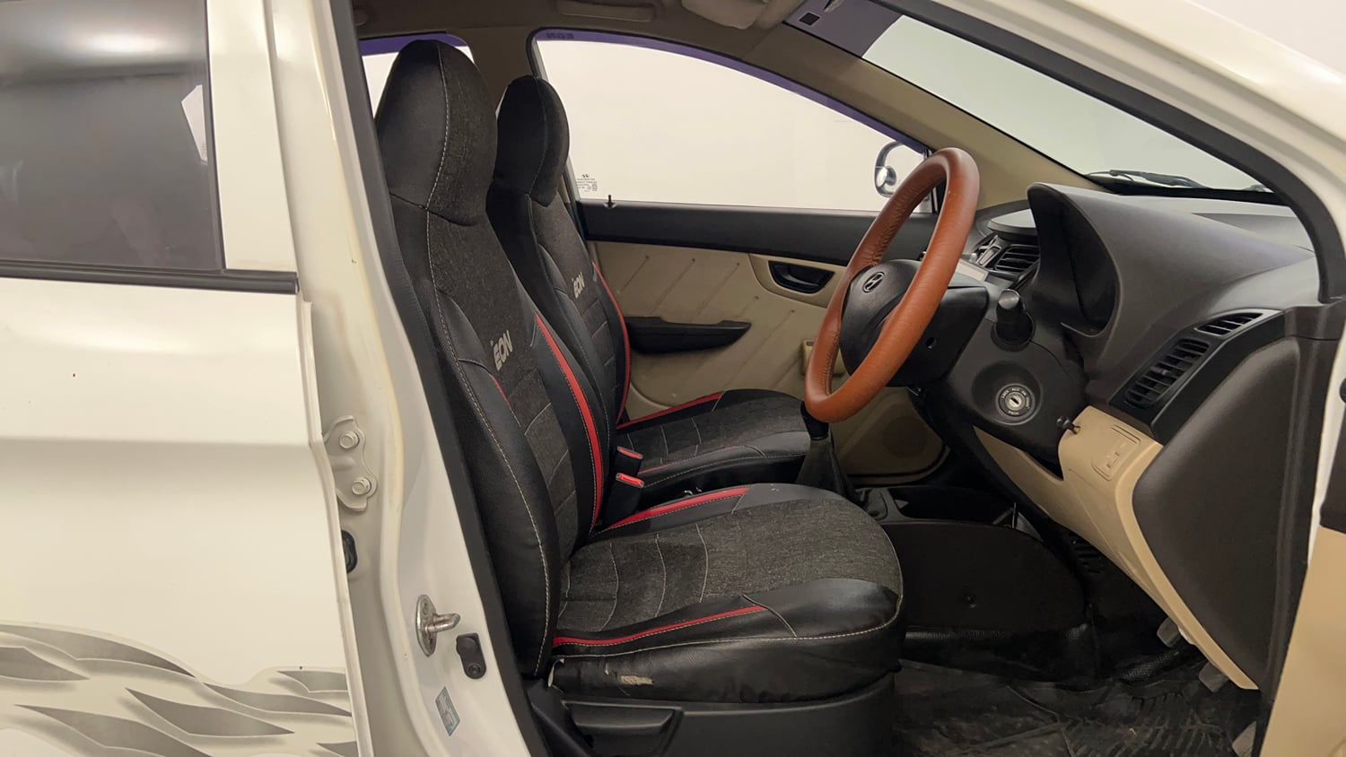 Used 2016 Hyundai Eon D-Lite + Petrol Manual interior RIGHT SIDE FRONT DOOR CABIN VIEW
