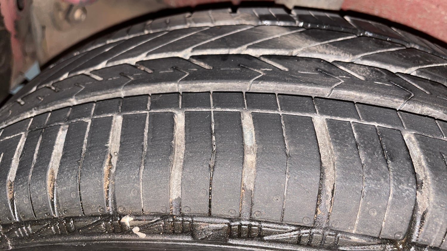 Used 2015 Maruti Suzuki Celerio VXi AMT Petrol Automatic tyres RIGHT REAR TYRE TREAD VIEW