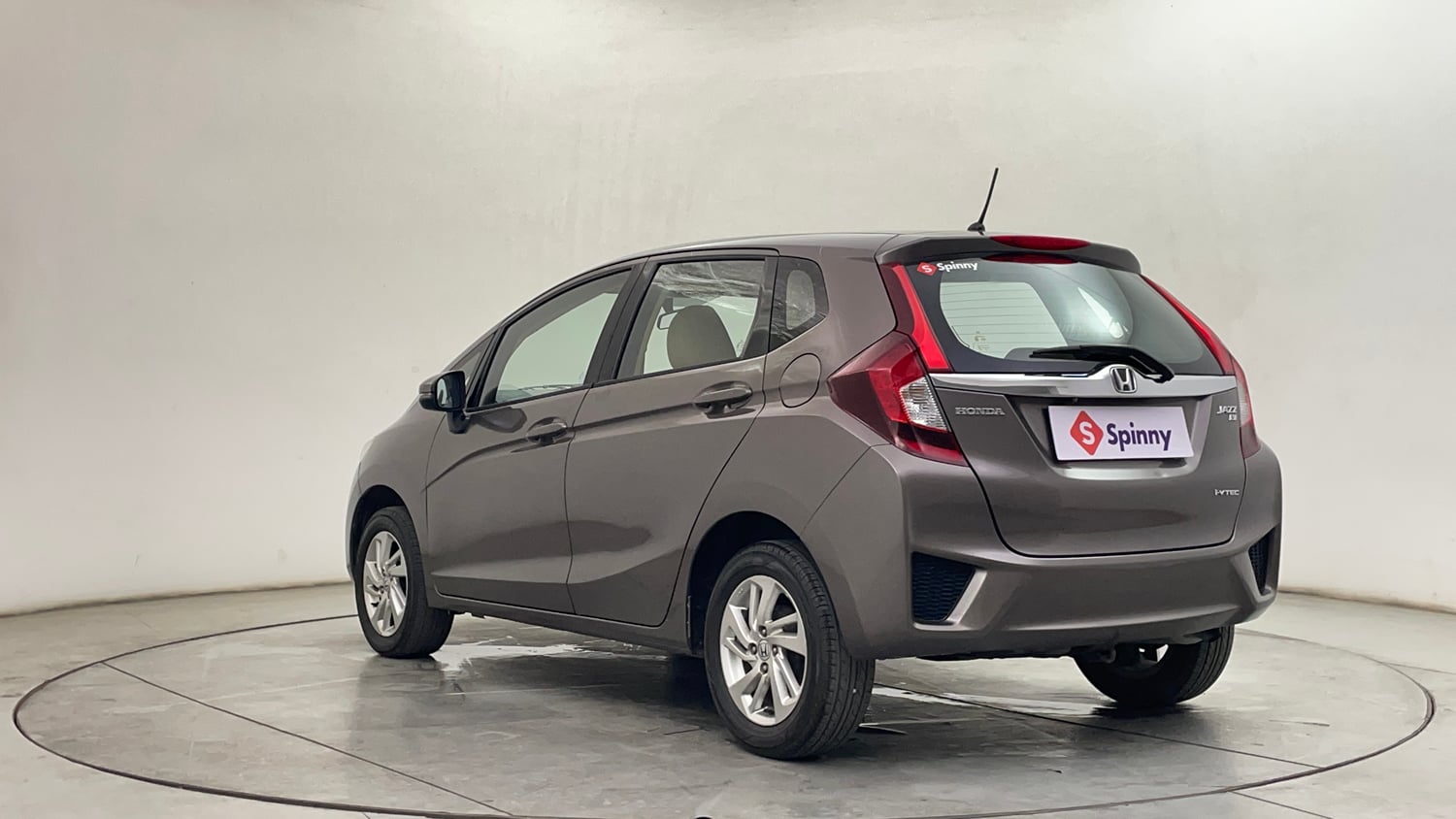 Used 2016 Honda Jazz V Petrol Petrol Manual exterior LEFT REAR CORNER VIEW