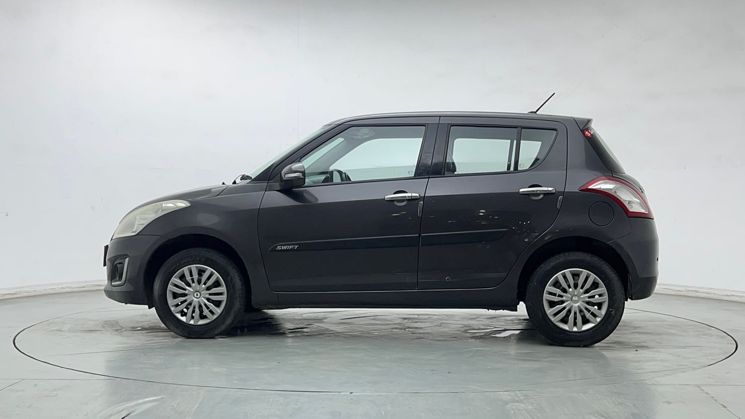 Used 2015 Maruti Suzuki Swift VXi Petrol Manual exterior LEFT SIDE VIEW