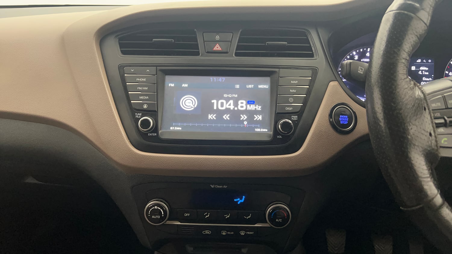 Used 2017 Hyundai Elite i20 Asta 1.2 (O) Petrol Manual top_features Integrated (in-dash) music system