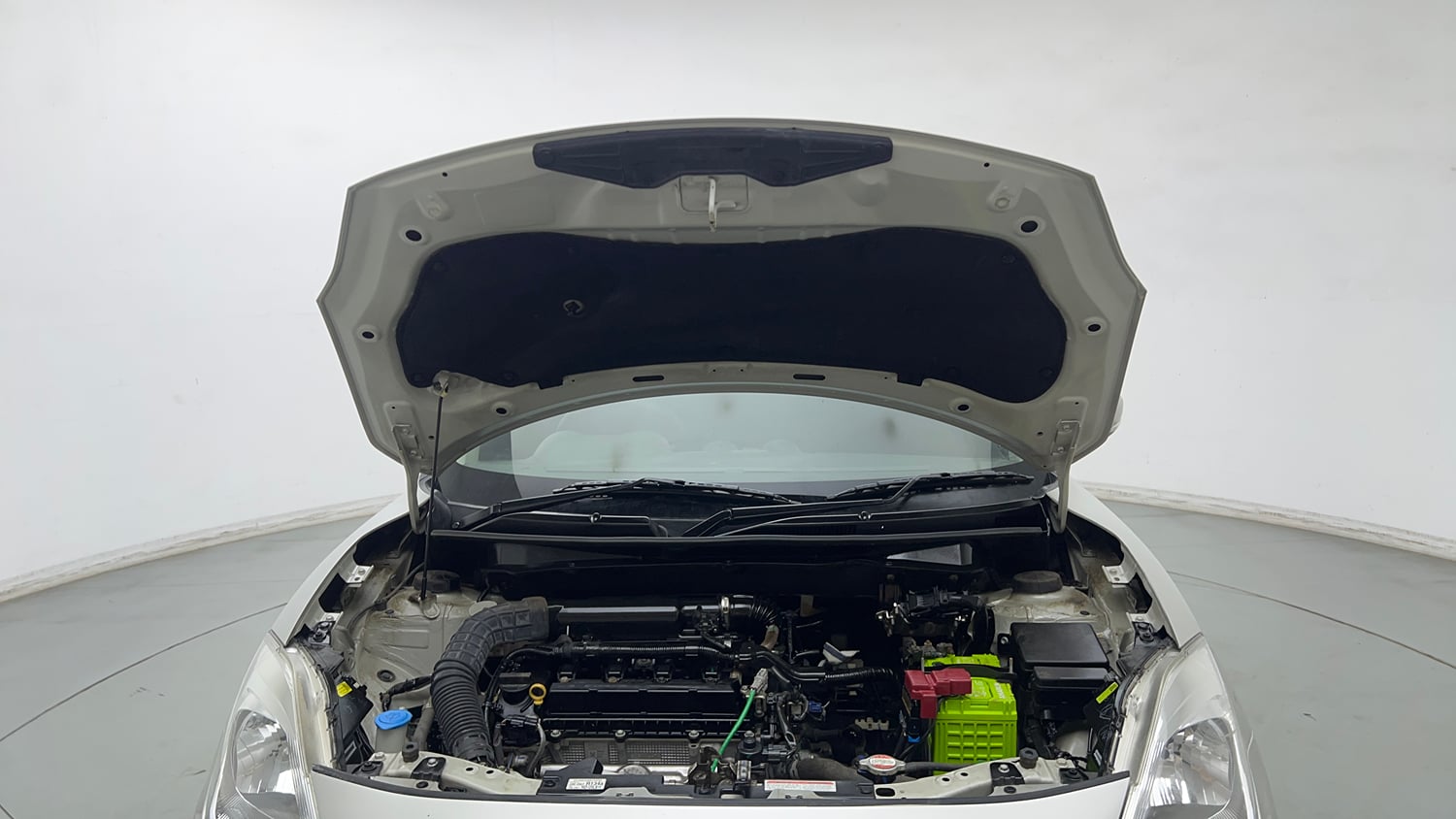 Used 2021 Maruti Suzuki Swift VXi Petrol Manual engine ENGINE & BONNET OPEN FRONT VIEW