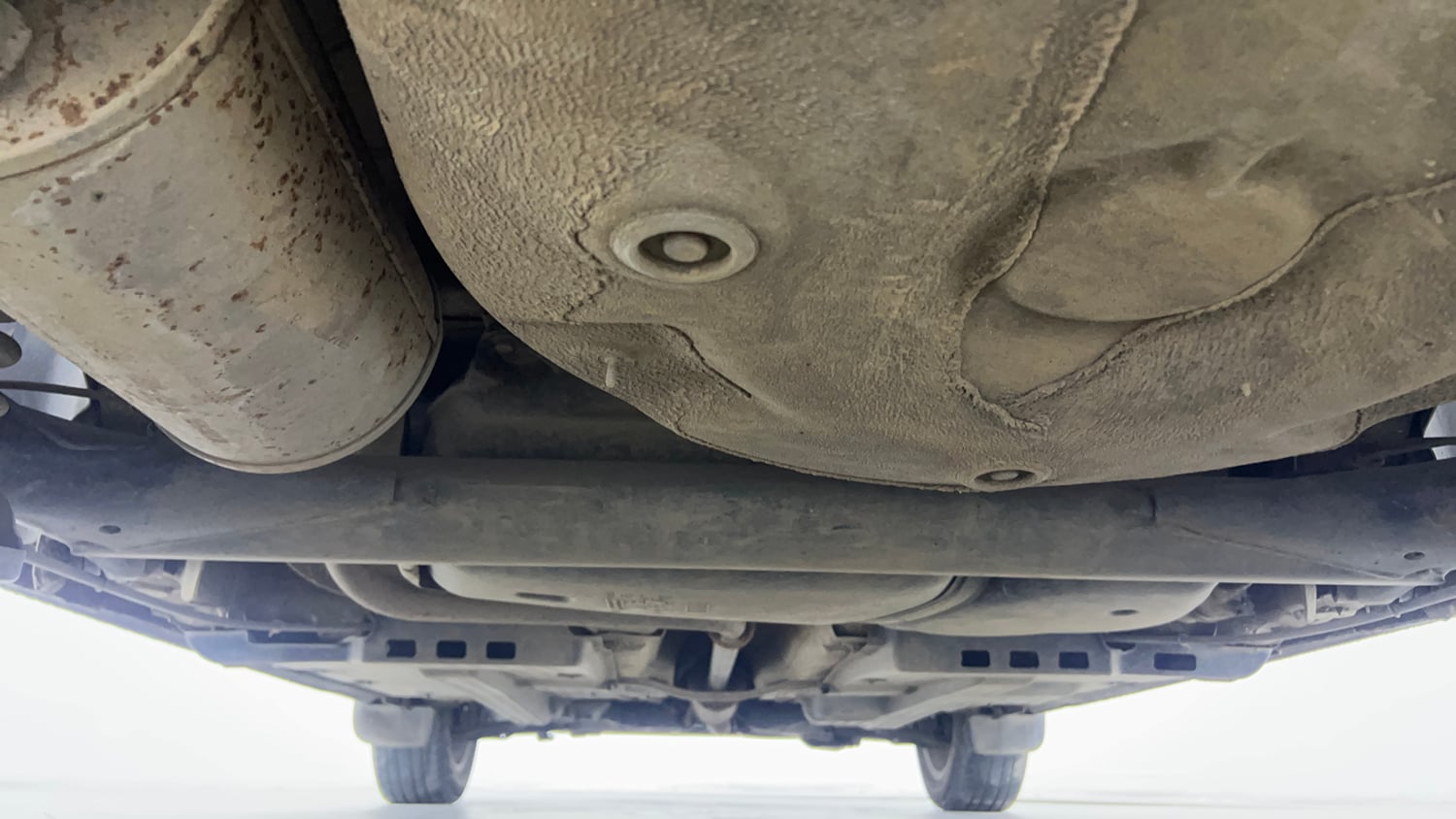 Used 2018 Volkswagen Ameo Comfortline 1.2L (P) Petrol Manual extra REAR UNDERBODY VIEW (TAKEN FROM REAR)