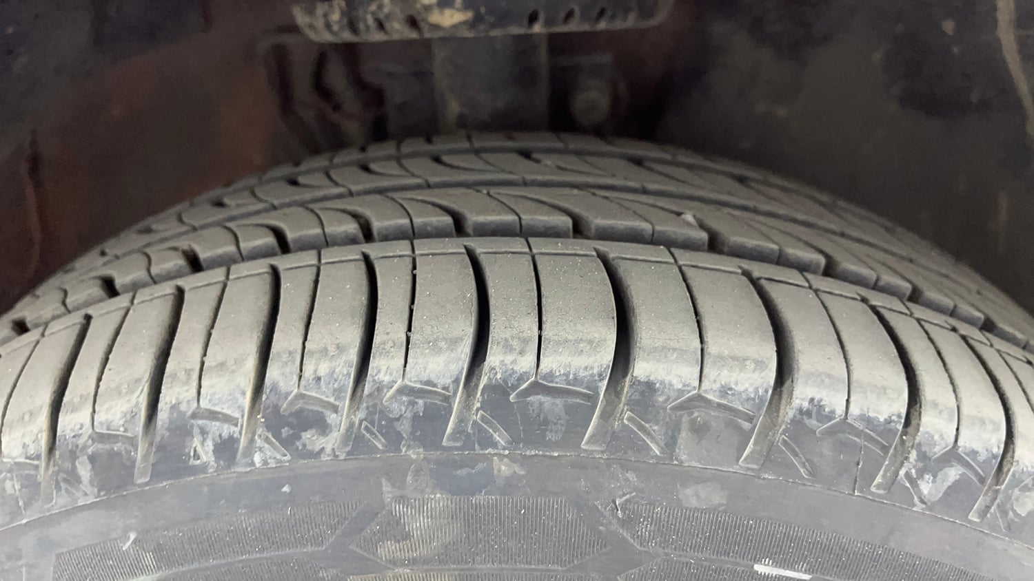 Used 2020 Volkswagen Polo Comfortline Plus 1.0L MPI Petrol Manual tyres RIGHT FRONT TYRE TREAD VIEW