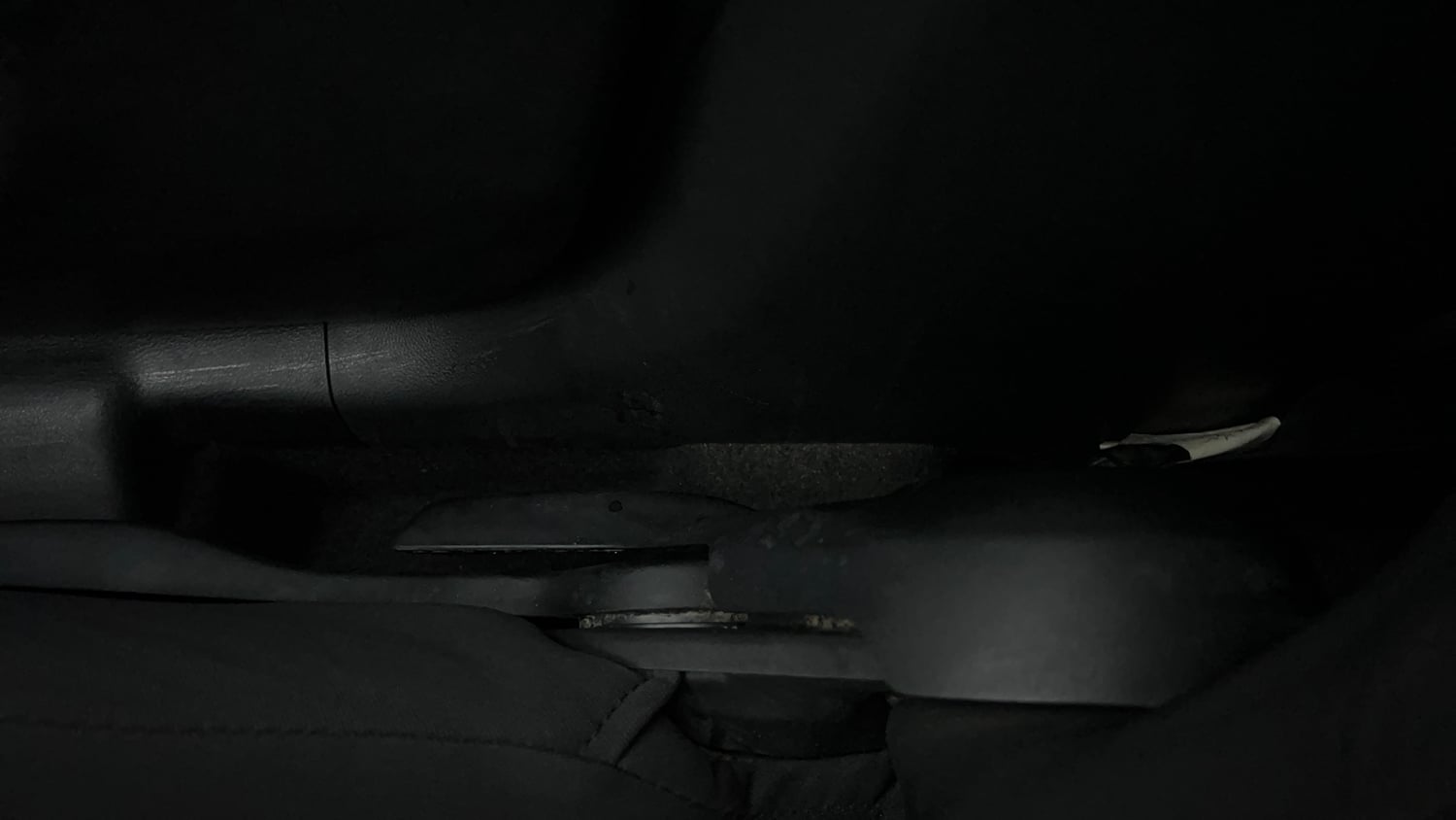 Used 2021 Maruti Suzuki Swift VXi Petrol Manual top_features Driver height adjustable seat
