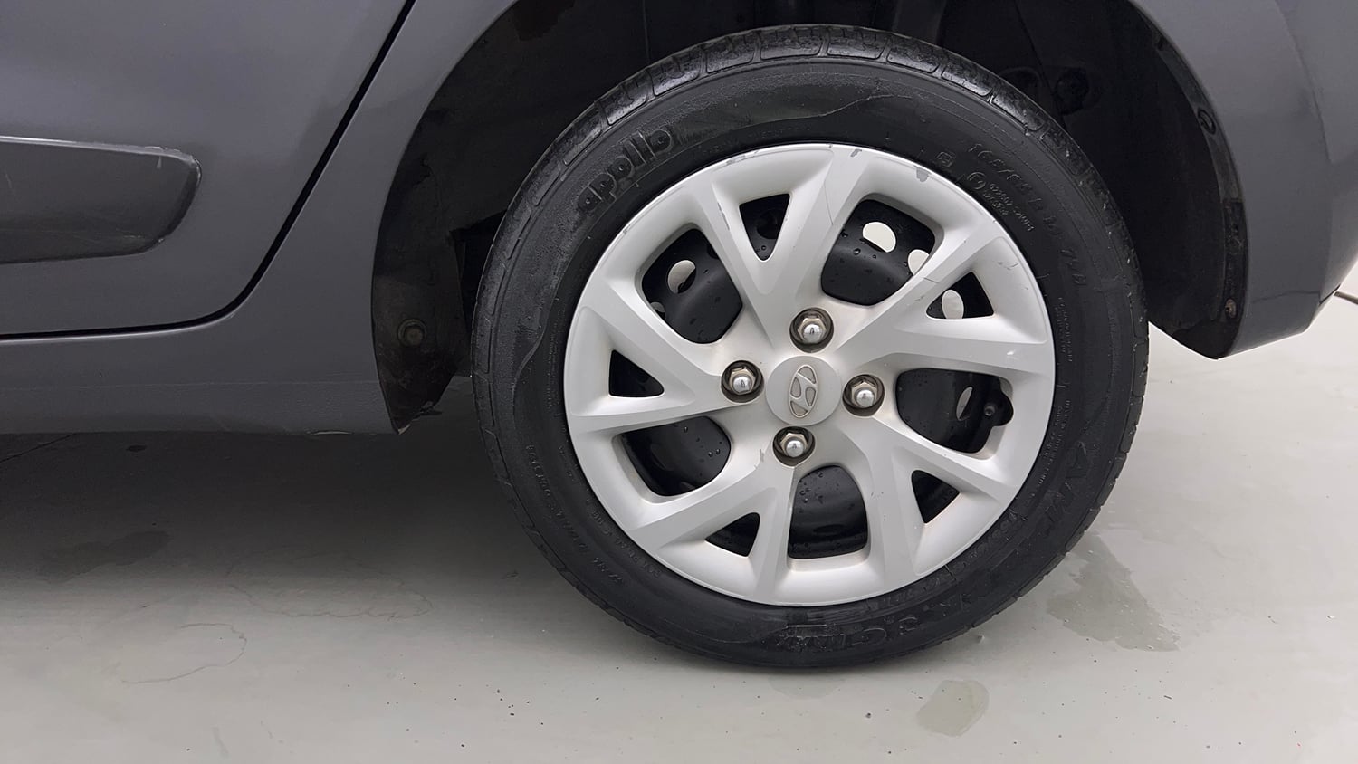 Used 2018 Hyundai Grand i10 Sportz 1.2 Kappa VTVT Petrol Manual tyres LEFT REAR TYRE RIM VIEW
