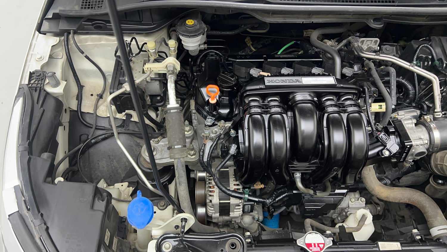 Used 2022 Honda City V Petrol Petrol Manual engine ENGINE RIGHT SIDE VIEW