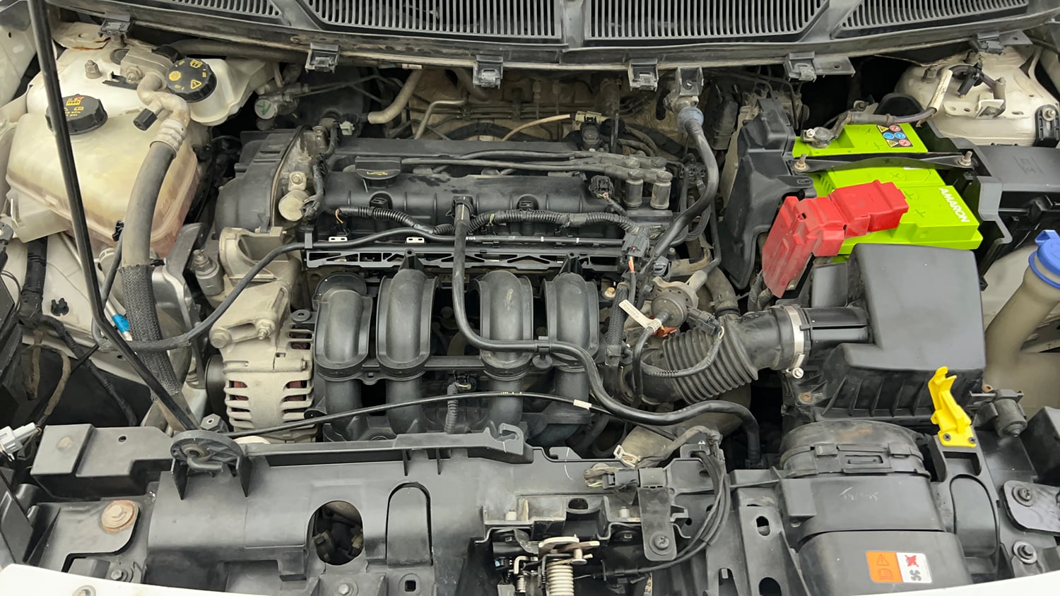 Used 2018 Ford Figo Titanium 1.2 Ti-VCT Petrol Manual engine ENGINE RIGHT SIDE VIEW