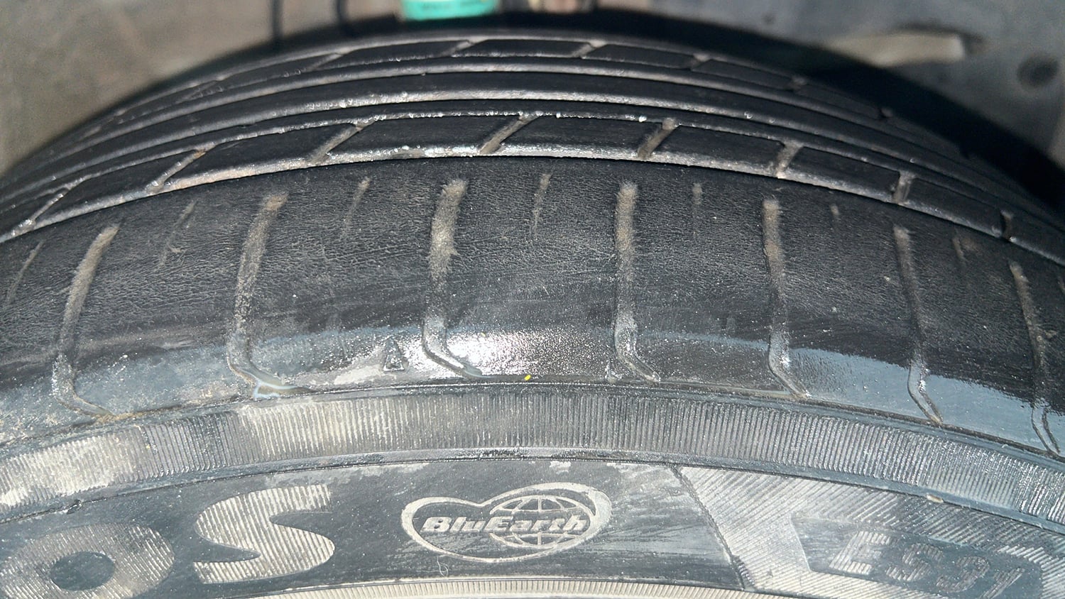 Used 2022 Honda City V Petrol Petrol Manual tyres RIGHT FRONT TYRE TREAD VIEW