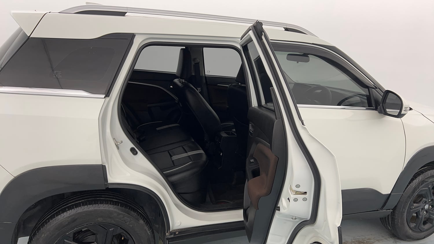 Used 2023 Maruti Suzuki Brezza ZXi Petrol Manual interior RIGHT SIDE REAR DOOR CABIN VIEW