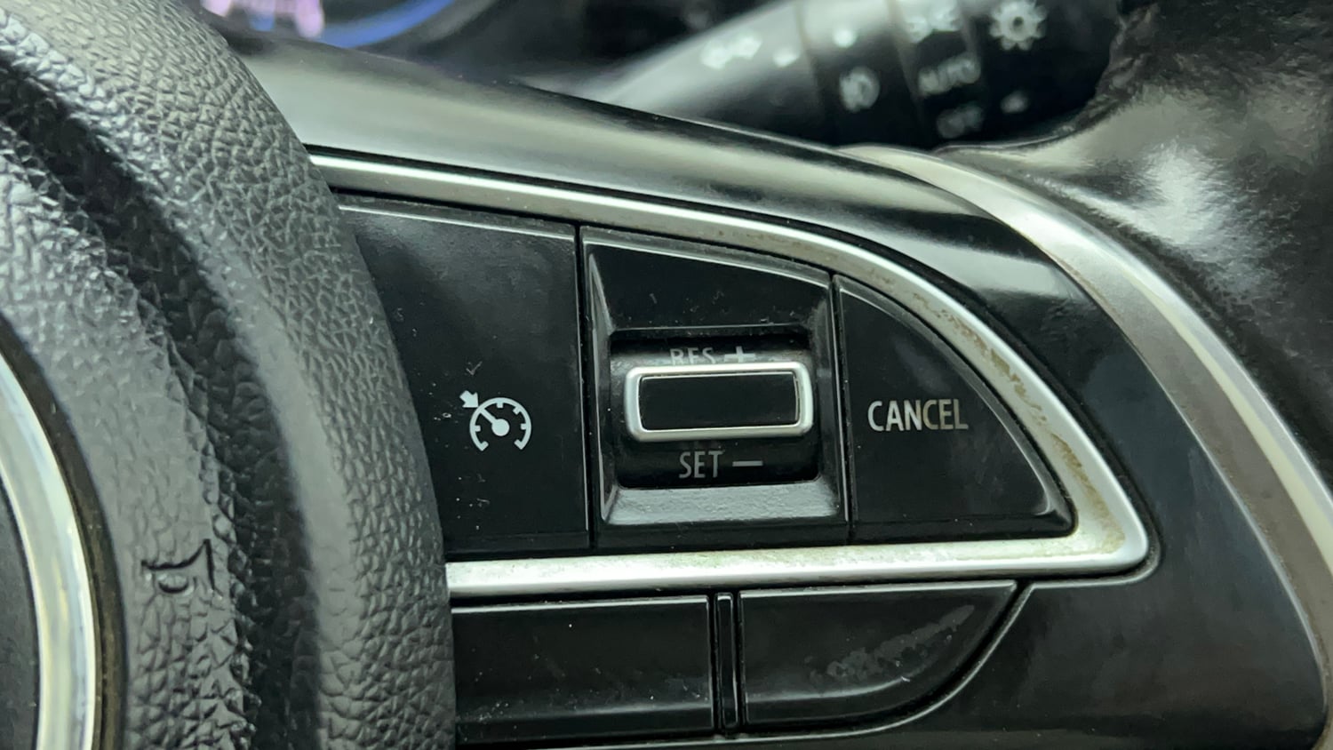 Used 2019 Maruti Suzuki XL6 Alpha AT Petrol Petrol Automatic top_features Cruise control