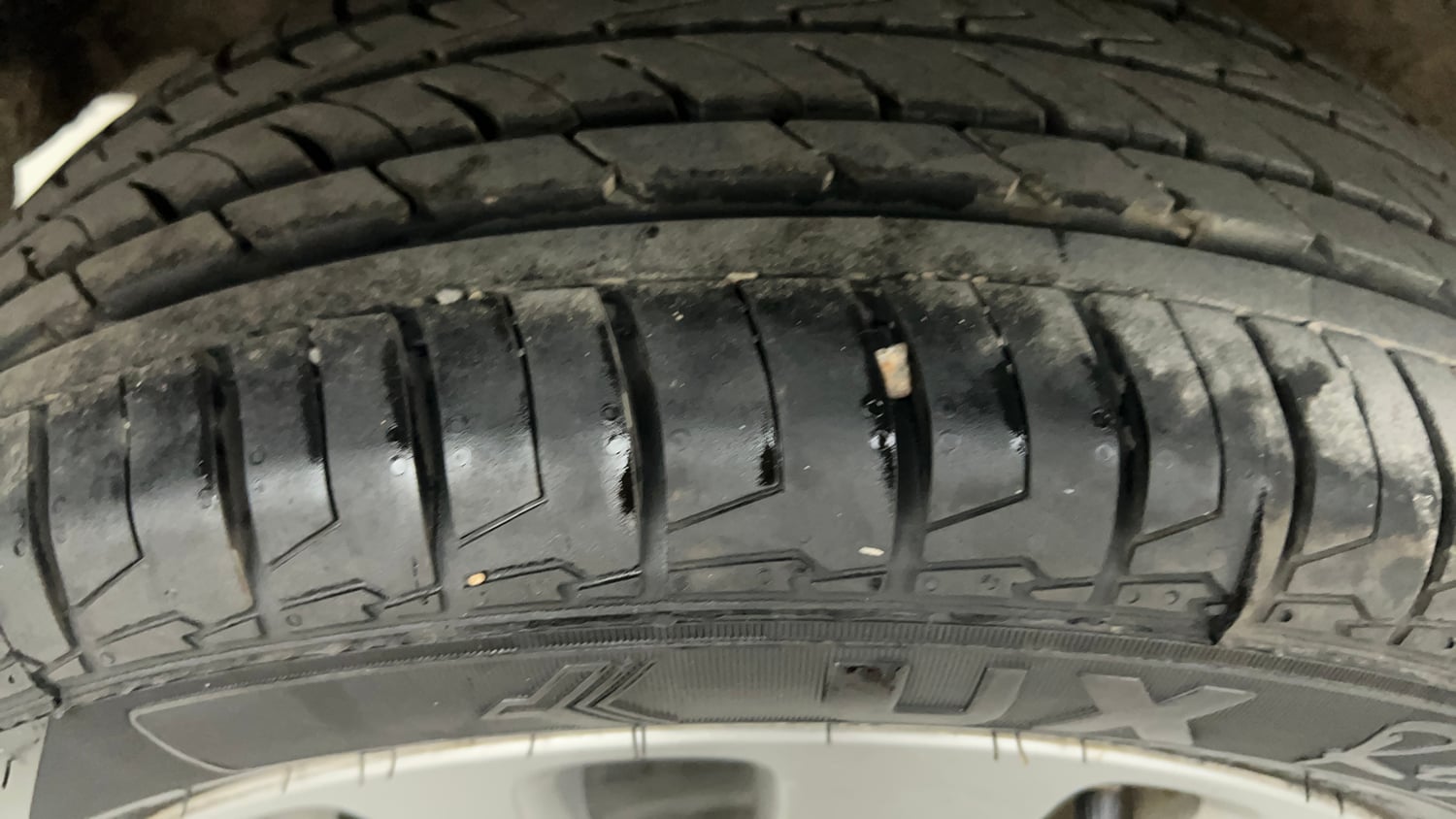 Used 2018 Maruti Suzuki Baleno Alpha 1.2 Petrol Manual tyres RIGHT REAR TYRE TREAD VIEW