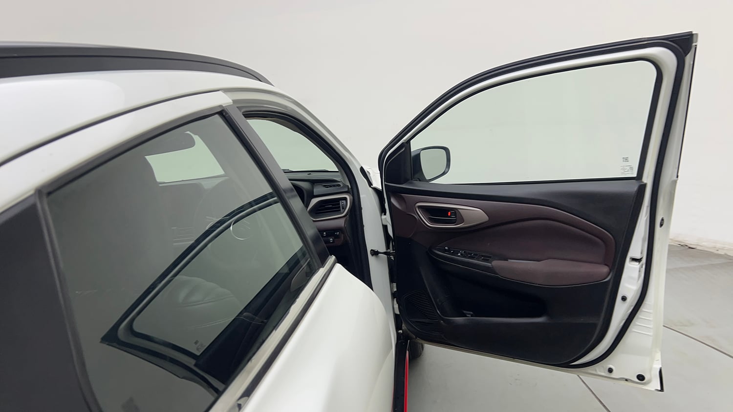 Used 2023 Maruti Suzuki Fronx Delta Plus 1.2L MT Petrol Manual interior RIGHT FRONT DOOR OPEN VIEW