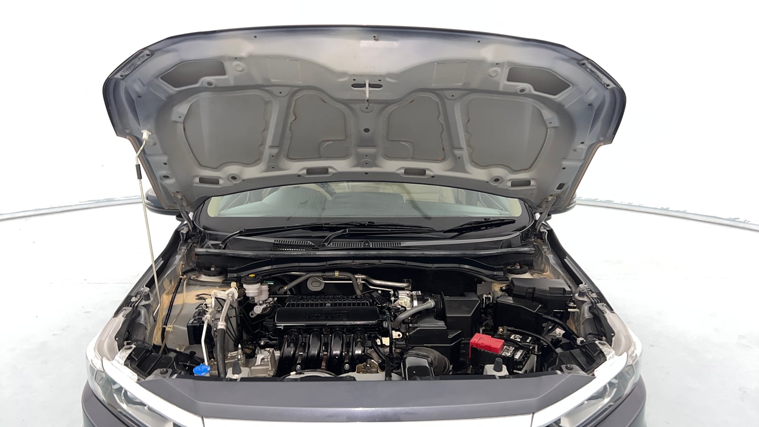 Used 2024 honda Amaze 2nd Generation VX 1.2 Petrol MT Petrol Manual engine ENGINE & BONNET OPEN FRONT VIEW