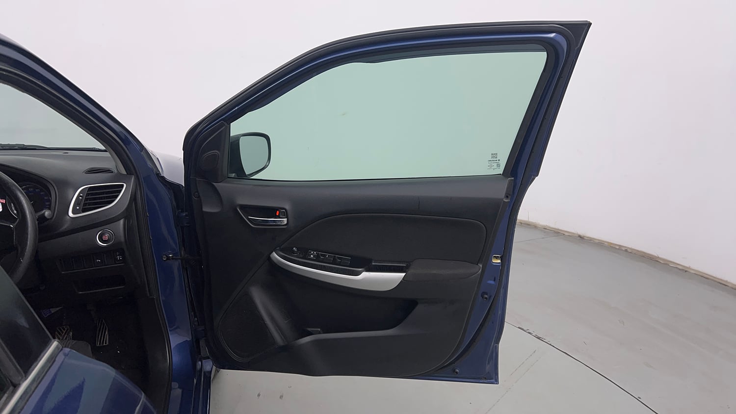 Used 2018 Maruti Suzuki Baleno Zeta 1.2 Petrol Manual interior RIGHT FRONT DOOR OPEN VIEW