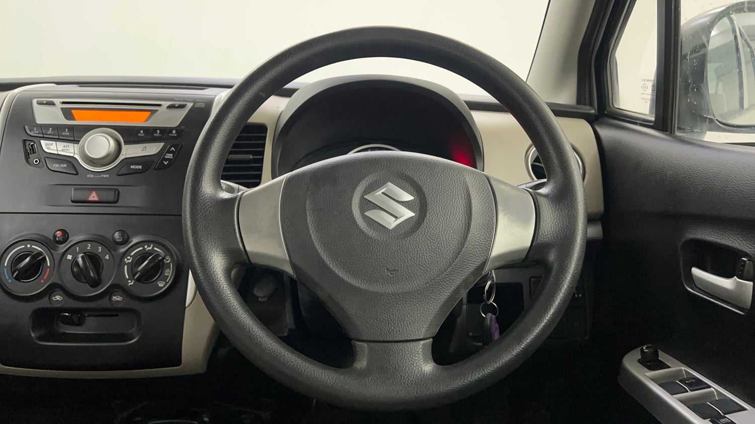 Used 2014 Maruti Suzuki Wagon R VXI Petrol Manual interior STEERING VIEW