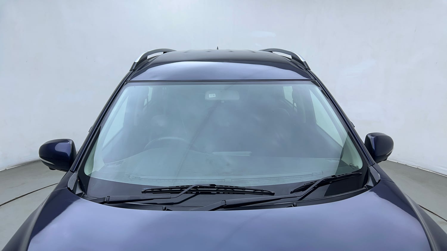 Used 2023 Maruti Suzuki XL6 Alpha Plus MT Petrol Petrol Manual exterior FRONT WINDSHIELD VIEW