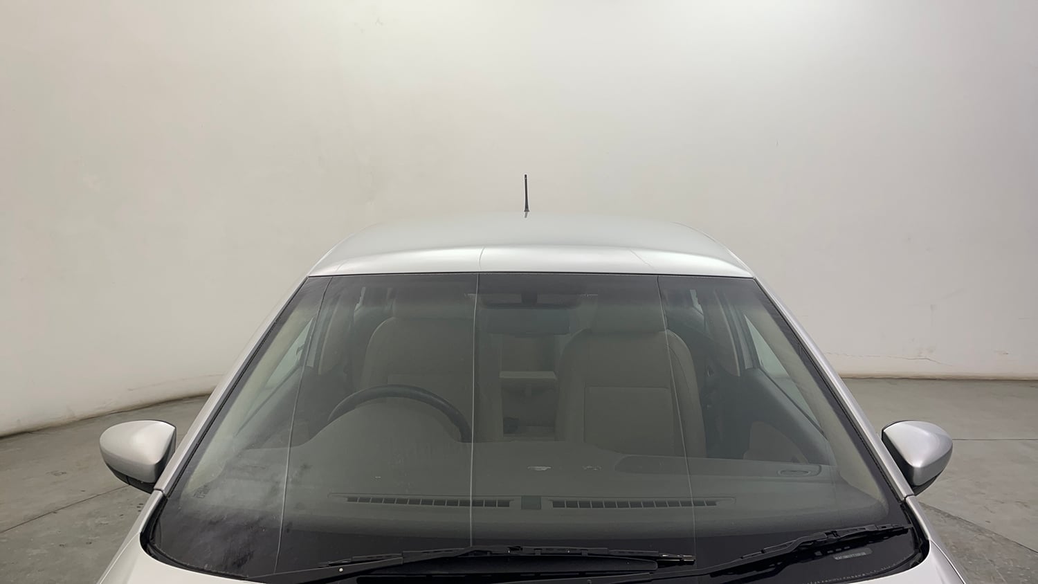 Used 2015 Volkswagen Vento Highline Petrol Petrol Manual exterior FRONT WINDSHIELD VIEW